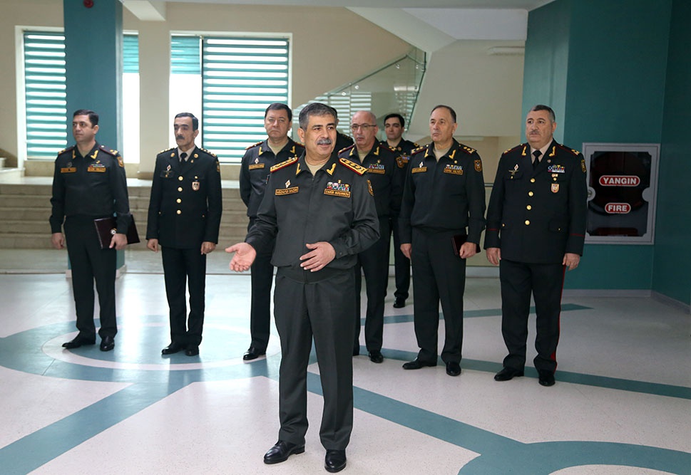Azerbaijani military top brass visits hospital on Novruz holiday