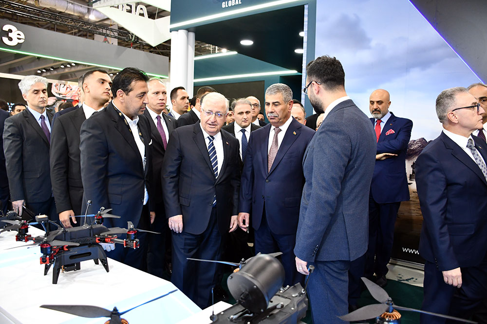 Həsənovla Gülər "ADEX 2026" sərgisində - FOTOLAR 6 ef5e60d51987a75bb68b66583bbe573d